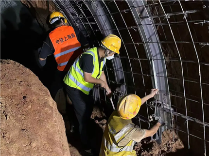 引汉济渭二期工程顺利贯通!(1)