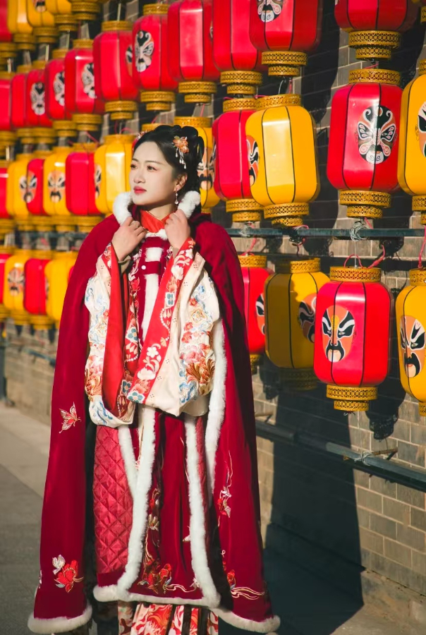 从“打卡”到“入戏”(2)