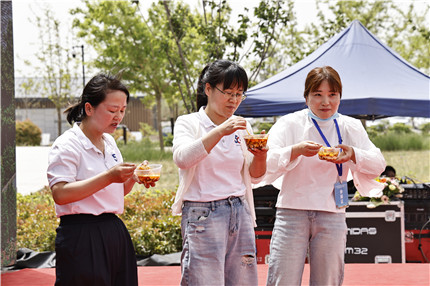 2025咸阳市提振消费暨乾州特色美食文化商品展点亮假期(图9)