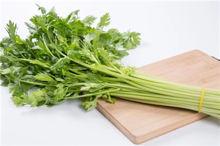 这9种食物，有助于降低尿酸饮食与健康的密切关系(8)