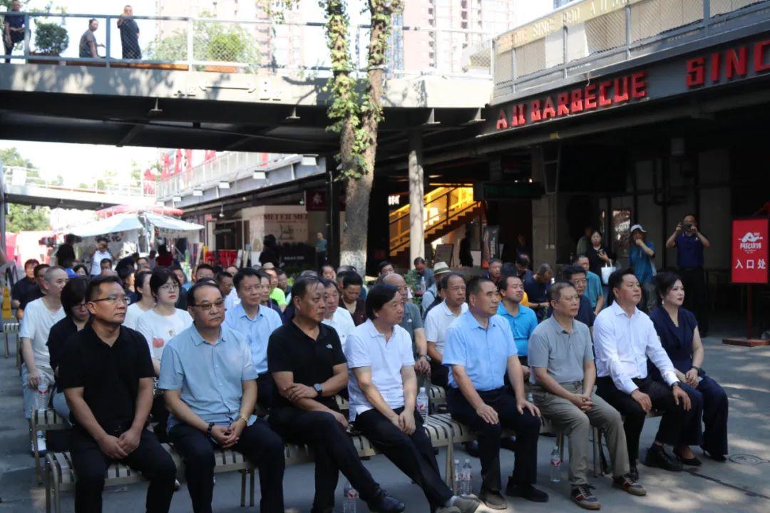 “翰墨铸军魂·蓄力谱华章”第四届书画展暨工业印记展在际华3511文创科技园开幕(2)