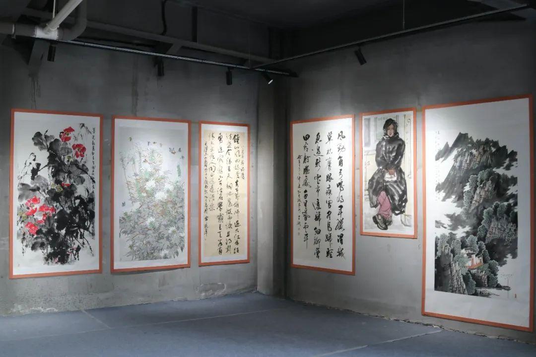 “翰墨铸军魂·蓄力谱华章”第四届书画展暨工业印记展在际华3511文创科技园开幕(4)