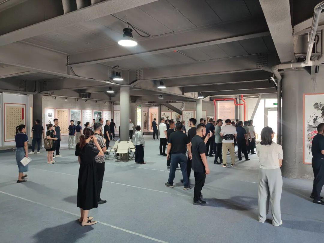 “翰墨铸军魂·蓄力谱华章”第四届书画展暨工业印记展在际华3511文创科技园开幕(18)