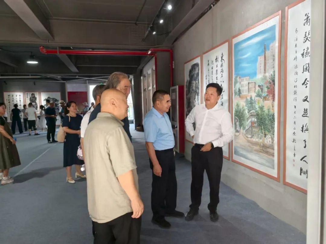 “翰墨铸军魂·蓄力谱华章”第四届书画展暨工业印记展在际华3511文创科技园开幕(19)