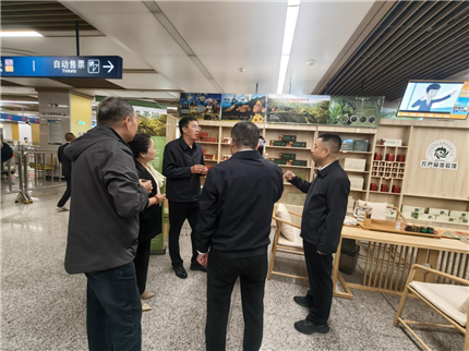 “地铁载温情，农产进万家”助农签约仪式成功举行(9)