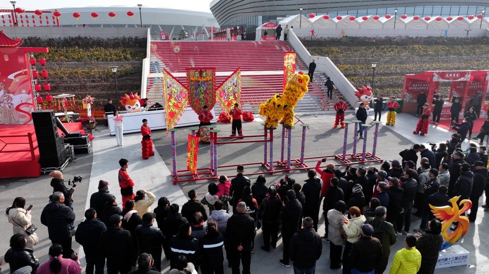 “盛唐年味 潮起乾州”乾县国潮非遗年货节盛大启幕 ——沉浸盛唐风韵 共享非遗年货(2)