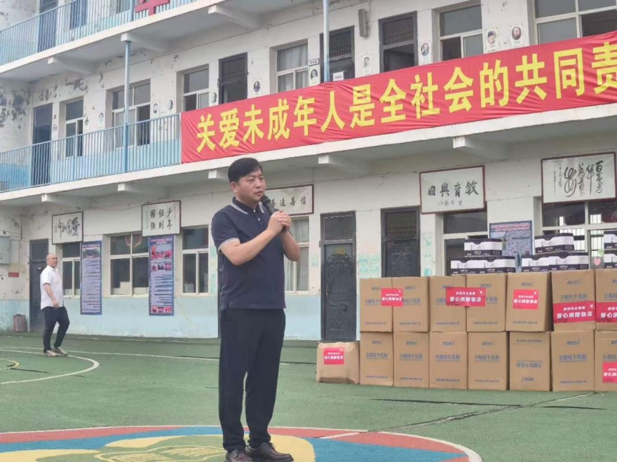 爱心助学润童心 非遗赋能暖校园 多方力量走进兴平牵手希望小学公益捐赠(3)