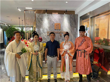 陕西中驰国际装饰工程有限公司乔迁庆典在高新绿地都市之门举行(3)