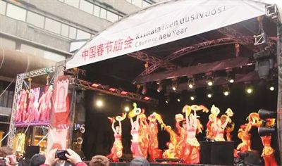 连续十年办庙会 春节“扎根”圣诞老人故乡(1)